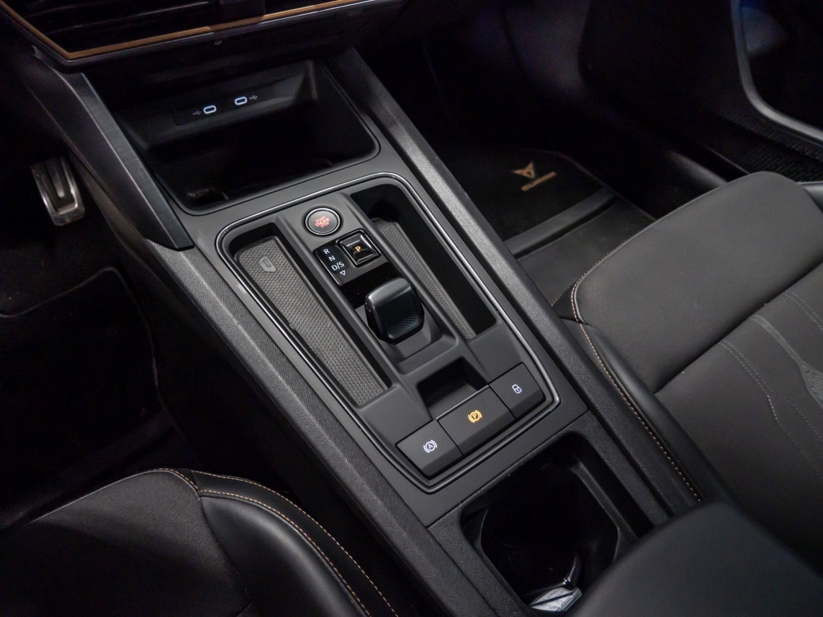 Leon Sportstourer e-HYBRID TSI DSG+ALU 18+RÜCKFAHRKAMERA+DCC+NAVI+LED+STAUASSITENT+FULL LI